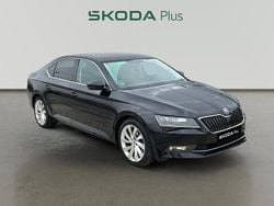 Negro magico efecto perla Usado 2017 Skoda Superb Style Familiar | 18.950 € (Precio justo)