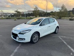 Blanco Usado 2013 Renault Mégane III Dynamique Berlina | 7950 € (Precio justo)