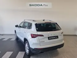 Blanco Usado 2024 Skoda Karoq Ambition SUV | 29.950 € (Caro)