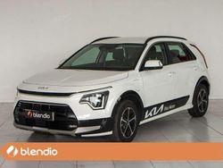 Blanco Usado 2023 Kia Niro SUV | 29.990 € (Un poco caro)