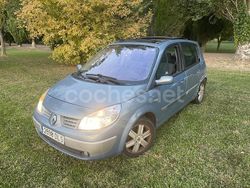 Gris / plata Usado 2005 Renault Scénic II Authentique Monovolumen | 1999 € (Buen precio)
