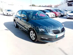 Blanco Usado 2019 Skoda Octavia Active Berlina | 8900 € (Buen precio)