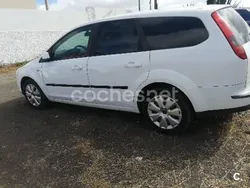 Blanco Usado 2007 Ford Focus Trend Berlina | 3400 € (Precio justo)