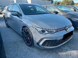 Gris / plata Usado 2023 VW Golf VIII GTI Berlina | 28.490 €