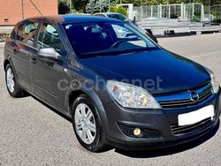 Gris / plata Usado 2009 Opel Astra Energy Berlina | 3499 € (Buen precio)
