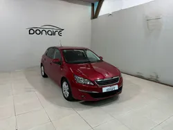 Granate Usado 2017 Peugeot 308 Active Berlina | 9990 € (Precio justo)