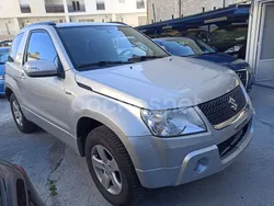 Gris / plata Usado 2012 Suzuki Grand Vitara SUV | 9000 €
