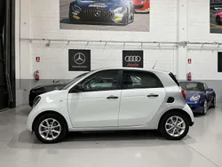 Blanco Usado 2019 Smart ForFour Electric Drive Passion Utilitario | 9500 € (Buen precio)