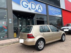 Beige Usado 2001 VW Golf IV Highline Berlina | 4849 € (Un poco caro)