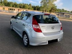 Gris / plata Usado 2011 Hyundai i30 Comfort Berlina | 6500 € (Buen precio)