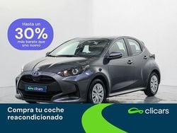 Gris Usado 2023 Toyota Yaris Hybrid Active Berlina | 18.290 € (Precio justo)