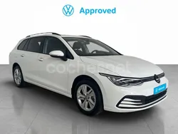 Blanco Nuevo 2025 VW Golf VIII Life Familiar | 32.490 € (Precio justo)