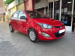 Rojo Usado 2013 Hyundai i20 Berlina | 5800 € (Precio justo)