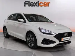 Blanco Usado 2024 Hyundai i30 Berlina | 18.990 € (Precio justo)