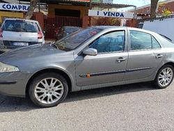 Gris Usado 2003 Renault Laguna II Dynamique Berlina | 1300 € (Buen precio)