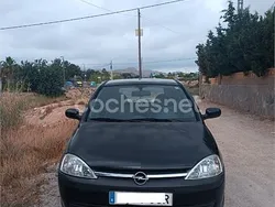 Negro Usado 2003 Opel Corsa Enjoy Berlina | 2000 € (Precio justo)