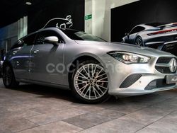 Gris / plata Usado 2020 Mercedes CLA200 Shooting Brake Familiar | 21.900 € (Precio justo)