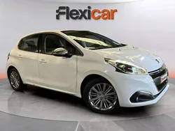 Blanco Usado 2018 Peugeot 208 Allure Utilitario | 10.690 €