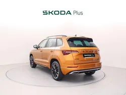 Naranja Usado 2024 Skoda Karoq SportLine SUV | 31.600 € (Caro)