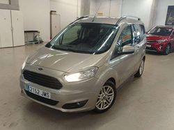Gris Usado 2016 Ford Tourneo Courier Titanium Monovolumen | 9490 € (Super precio)