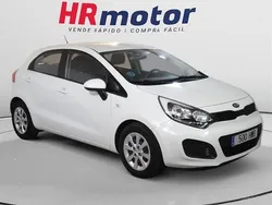 Usado 2014 Kia Rio | 6290 €