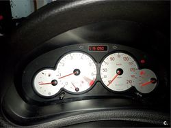 Gris / plata Usado 2001 Peugeot 206 Descapotable | 2700 € (Precio justo)