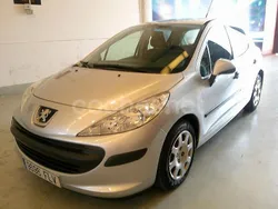 Gris / plata Usado 2007 Peugeot 207 Berlina | 4100 € (Buen precio)