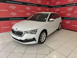 Blanco Usado 2020 Skoda Scala Ambition Utilitario | 16.900 € (Precio justo)