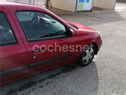 Rojo Usado 2001 Renault Clio II Berlina | 1300 € (Super precio)