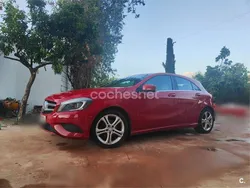 Granate Usado 2013 Mercedes A180 Urban Berlina | 12.400 € (Precio justo)