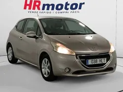 Usado 2012 Peugeot 208 Active Utilitario | 6190 € (Precio justo)