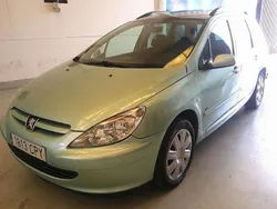 Verde Usado 2003 Peugeot 307 Familiar | 1990 € (Buen precio)