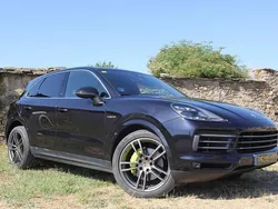 Negro Usado 2018 Porsche Cayenne SUV | 59.900 €