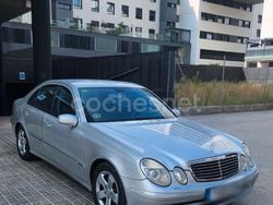 Gris / plata Usado 2005 Mercedes E240 Elegance Berlina | 3900 €