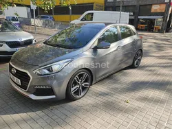 Gris / plata Usado 2015 Hyundai i30 Turbo Berlina | 15.990 €
