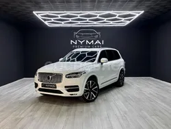Blanco Usado 2024 Volvo XC90 Plus SUV | 62.995 € (Un poco caro)