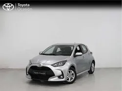 Gris Usado 2024 Toyota Yaris Edition Monovolumen | 17.500 €