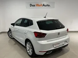Blanco Usado 2023 Seat Ibiza FR Utilitario | 17.990 € (Precio justo)