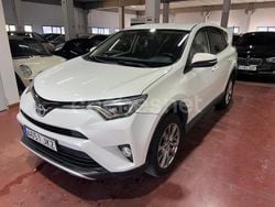 Blanco Usado 2015 Toyota RAV4 Business Edition SUV | 17.995 €