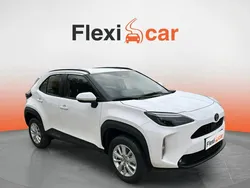 Blanco Nuevo 2024 Toyota Yaris Hybrid Active | 23.890 € (Precio justo)