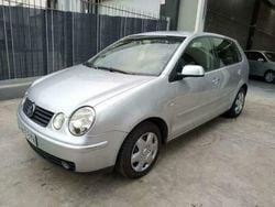 Gris Usado 2002 VW Polo Trendline Berlina | 2290 € (Precio justo)