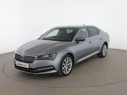 Gris Usado 2019 Skoda Superb Style Berlina | 22.299 € (Precio justo)