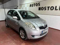 Gris / plata Usado 2006 Toyota Yaris Berlina | 3850 € (Precio justo)