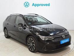 Gris / plata Usado 2021 VW Golf VIII Advance Berlina | 20.200 € (Precio justo)