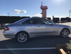 Gris / plata Usado 2002 Mercedes CLK320 Avantgarde Coupe | 5000 € (Buen precio)