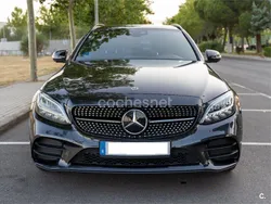 Gris / plata Usado 2020 Mercedes C300e Familiar | 28.500 € (Un poco caro)