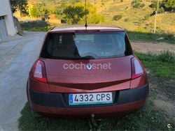 Granate Usado 2003 Renault Mégane II Dynamique Berlina | 1800 € (Precio justo)