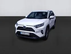 Blanco Usado 2020 Toyota RAV4 Hybrid Business Edition SUV | 30.900 € (Precio justo)