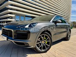 Gris / plata Usado 2021 Porsche Cayenne SUV | 69.990 € (Caro)
