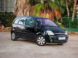 Negro Usado 2005 Opel Meriva Cosmo Monovolumen | 2800 €